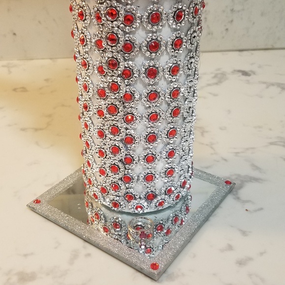 GLAMOROUS VASE - Picture 2 of 7